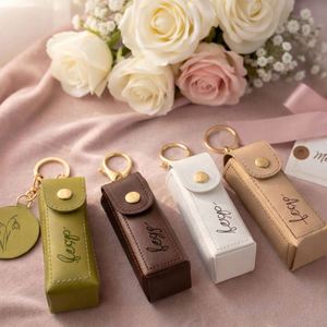 Porte-clés en cuir brodé personnalisé pour rouge à lèvres, avec logo sur mesure, cadeau d'entreprise pour promotion commerciale et événement de marque - Product Image 1