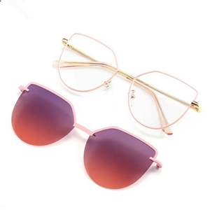 Lunettes anti-lumière bleue avec 1 paire de verres de soleil magnétiques polarisés à clipser, monture métallique, 3-en-1, style œil de chat - Product Image 1