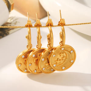 ต่างหูห้อยทรงเหรียญวินเทจ KITI ชุบทอง 18k ทำจากสแตนเลสสตีล สำหรับผู้หญิง สไตล์เรโทร ขายส่ง - Product Image 3