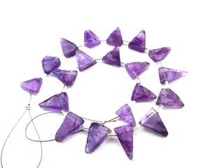 Piedra preciosa suelta con forma de triángulo cortada a mano de amatista azul natural para hacer joyas de piedra natal de febrero, venta al por mayor cruda - Product Image 5