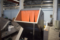 Broyeur industriel haute performance Nanjing Shengzhong pour le recyclage du PVC, du HDPE et du PC – Traitement efficace et fiable des profilés et feuilles