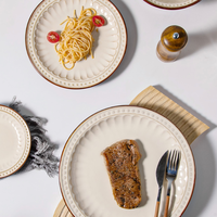 Service de table en céramique et porcelaine écologique, style vintage européen, gaufré, de luxe, rétro, sous glaçure, compatible lave-vaisselle, comprenant bols et assiettes, pour les fêtes
