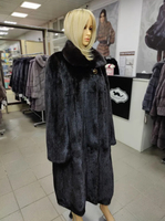 Luxus-Nerz pelzmantel für Damen in voller Länge in natürlicher Farbe Warme Winter oberbekleidung mit lässigem Revers-Design und Polyester futter