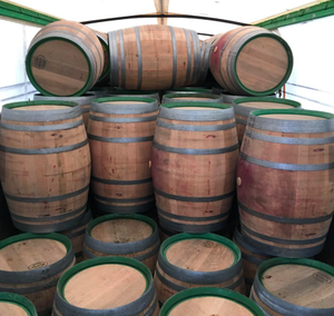 Gebrauchte Weinfässer aus Holz für Haus und Garten - Product Image 1