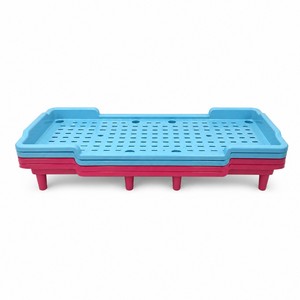 <span class=keywords><strong>Lit</strong></span> d'enfant <span class=keywords><strong>empilable</strong></span> en plastique pour bébés et enfants, design moderne, coins arrondis sécurisés, mobilier de sommeil durable pour garderie, personnalisation OEM - Product Image 3