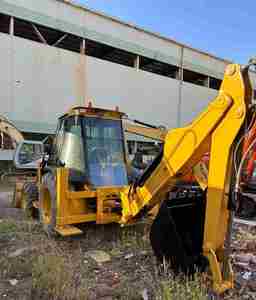 Chargeuse-pelleteuse Caterpillar 420F d'occasion 2020, 90 % neuve, poids opérationnel de 9 tonnes, à vendre, avec vanne hydraulique Kawasaki Hydac - Product Image 3