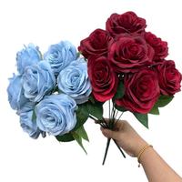 Dekorative 7-Köpfige Seidenrosen-Bouquet Künstliche Blumen Umweltfreundlich Echt Aussehend für Innenräume Chinesisches Neujahr Weihnachten Abschlussfeier