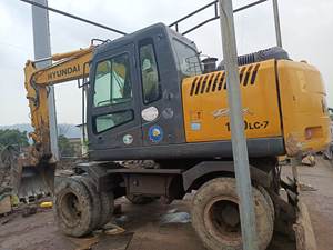 Pelle multifonction sur chenilles originale de la Corée Hyundai 150 d'occasion à haut rendement Hyundai en bon état en vente - Product Image 4