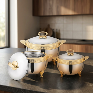 Ensemble de casseroles modernes de luxe en acier inoxydable avec revêtement émaillé et accents dorés, design rond pour cuisinières à gaz et à induction - Product Image 4