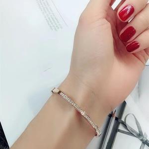 Bracciali e Braccialetti Sottili in Acciaio Inossidabile Placcato Oro con Zirconia, Impermeabili e Antiossidanti, Design alla Moda per Donna - Product Image 5