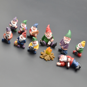 Cute Home Decor fairy Garden Flower Pot Accessories <strong>Kit</strong> Unique Wholesale Welcome Resin Bonfire Wine <strong>Bottle</strong> Kettle Gnomies Gnome - Product Image 5