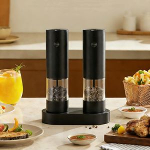 <span class=keywords><strong>Molinillo</strong></span> <span class=keywords><strong>de</strong></span> <span class=keywords><strong>Pimienta</strong></span> y Sal Eléctrico Automático Recargable por USB <span class=keywords><strong>de</strong></span> 70 ml, Color Negro, con Grosor <span class=keywords><strong>de</strong></span> Molienda Ajustable - Product Image 1