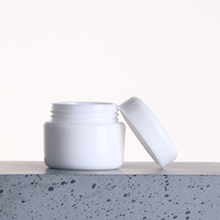 Récipient rond en plastique pour vernis à ongles en gel vide bon marché 3G 5G 8G 10G 30G bouteille d'échantillon d'emballage cosmétique PP matériau de base