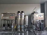 Machine de traitement d'eau en acier inoxydable 4T/H, filtration à membrane RO double étage, garantie 1 an pour traitement d'eau ultra-pure, électronique