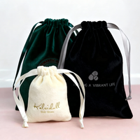 Sac à cosmétiques en velours noir, logo personnalisé, pochette à cordon anti-poussière pour bijoux, montre, rangement de cadeaux, petit sac en velours