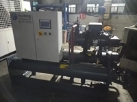Utilisation de bateau de pêche des Maldives Marine 20 tonnes/30 tonnes refroidi à l'eau de mer vis refroidisseur prix Machine refroidi à l'eau de mer refroidisseur fabrique