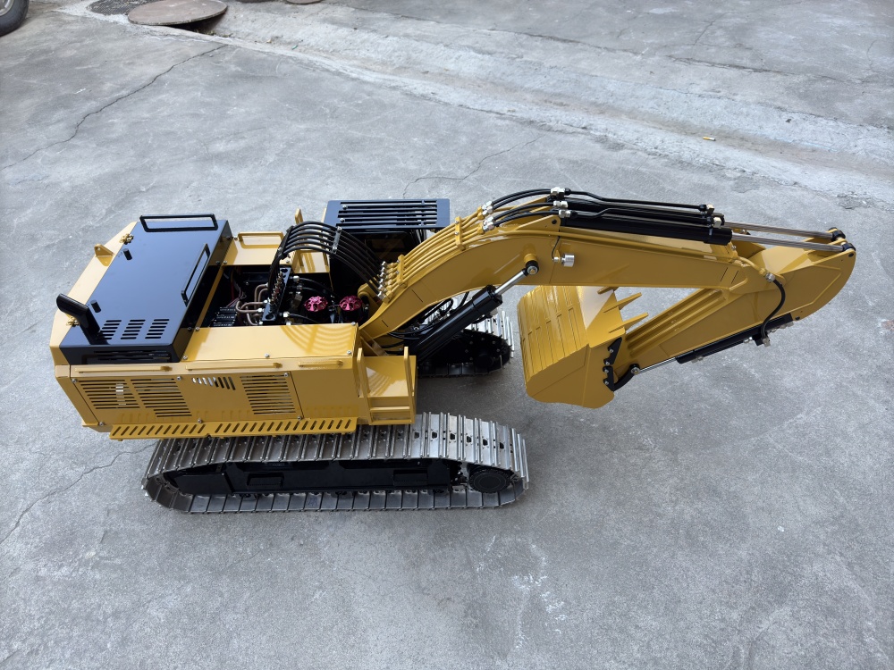 CAT RC Excavator コントローラー付き CAT Construction - Micro Rc Excavator | Toys R Us Canada