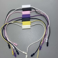 Corde de verrouillage d'étiquette volante personnalisée Produit en polyester ficelle Tissu de luxe Logo en relief Joint en plastique ficelle d'étiquette volante