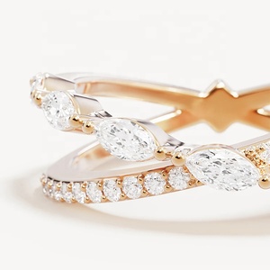 Anillo Delicado Apilable LYBURCHI de Plata de Ley 925 con Baño de Oro de 14K/18K y Piedras de Circonita Cúbica Marquise Cruzadas para Mujer - Product Image 4