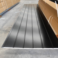 Panneaux sandwich isolés en mousse PU pour revêtement mural extérieur en métal de classe B2, panneaux décoratifs en polyuréthane pour entrepôt