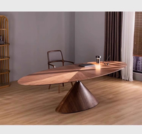 Table de salle à manger personnalisée de designer italien, style 'Net Red' (tendance), en forme de soucoupe volante, en bois massif, pour villa, grande table minimaliste à plateau plat, table de bureau