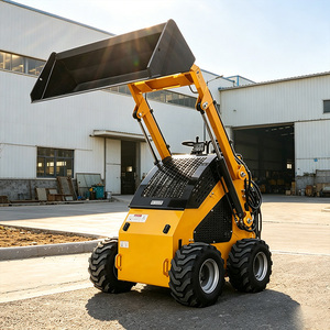 Minipala Gommata Compatta Multifunzione Diesel ad Alta Efficienza con Benna da 0,12 m - Product Image 1