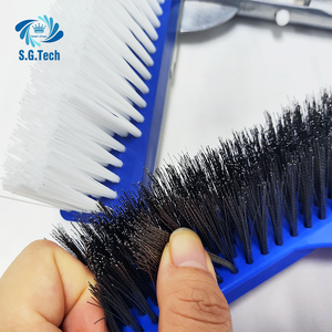 หัวแปรงดูดฝุ่นสระว่ายน้ำระดับมืออาชีพ หรูหราและยืดหยุ่นได้ ขนาด 18 นิ้ว - Product Image 1