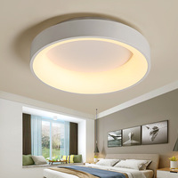 Plafonnier intelligent LED moderne pour chambre à coucher en fer acrylique 80 avec surface IP65 Emballage d'échantillon de qualité hôtelière avec logo client 110V