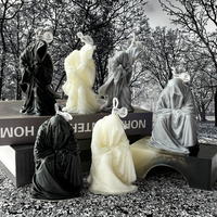 Ensemble de 6 décorations créatives faites à la main pour Halloween et Pâques : Épée sans visage à cape noire et Squelette parfumé pour les fêtes