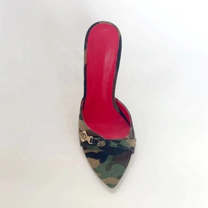 Sandales à bout ouvert camouflage pour femme, talons aiguilles fins, chaussures habillées, décorations métalliques, mules à talons hauts fins ornées de diamants, claquettes en jean - Product Image 3