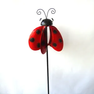 Moulin à vent coccinelle en métal, pour bâtons de jardin, décoration avec tiges