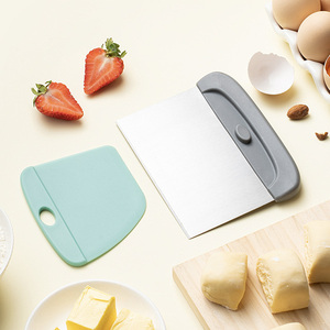 Offre Spéciale : Outil de Pâtisserie Multifonctionnel 3-en-1 en Acier Inoxydable – Spatule à Gâteau et Couteau - Product Image 2