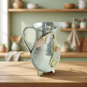 Carafe à eau en acier inoxydable martelé, de qualité alimentaire, sur mesure, faite à la main, avec accents décoratifs - Product Image 1