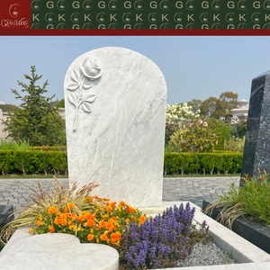 หินแกรนิต GOLDKING รูปหัวใจ ขัดเงา สีเบจ สำหรับสุสาน สวนอนุสรณ์ และหลุมศพครอบครัว - Product Image 2