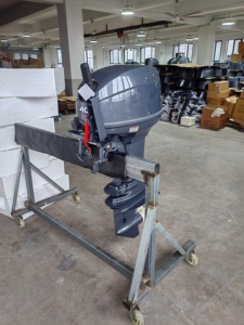 Motor Marino de 2 Tiempos T30 con Enfriamiento por Agua y Eje Largo para Barcos de Pesca - Product Image 6