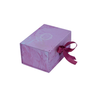 Boîte cadeau magnétique personnalisée de luxe de grande taille de haute qualité pour chaussettes, en carton rose certifié ISO9001, avec ruban