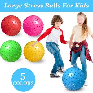 Grandes balles rebondissantes à picots pour tout-petits et enfants, idéales pour la stimulation tactile, balles sensorielles, balles anti-stress à picots - Product Image 4