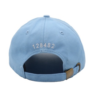 Gorra de Béisbol Deportiva Unisex Personalizada de 6 Paneles con Bordado a Mano en Tela Común - Tu Propio Diseño - Product Image 4