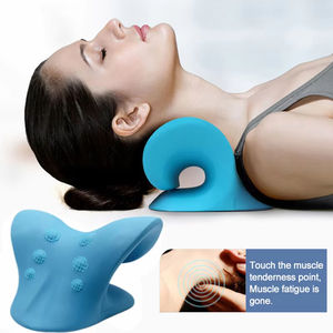 Almohada masajeadora cervical ergonómica profesional para aliviar el dolor de cuello y masajeador de hombros para la salud espinal - Product Image 4