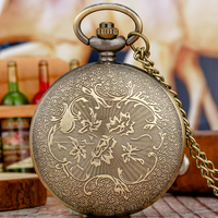 Reloj de Bolsillo de Cuarzo con Cadena y Marco Metálico Hueco con Números Arábigos, Estilo Retro