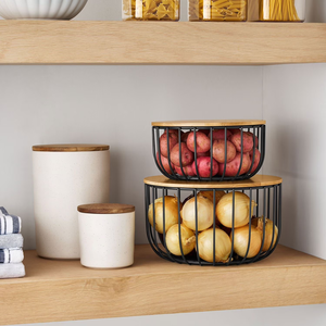 Ensemble de 2 paniers à fruits en fil métallique avec couvercle en bois, <span class=keywords><strong>grand</strong></span> organisateur de rangement pour légumes en métal pour comptoir de cuisine, garde-manger - Product Image 2