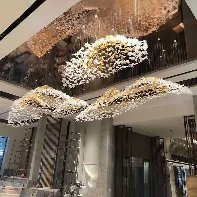 अनुकूलन योग्य बड़े लक्जरी क्रिस्टल चंदेलियर होटल घर चीन निर्मित एलईडी लाइट स्रोत रिमोट शामिल लॉबी रूम सजावट