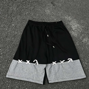 Shorts Bermuda pour homme à blocs de couleur avec ourlet à lacets et taille à cordon de serrage, décontractés, en molleton - Product Image 1
