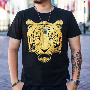 Camiseta Unisex de Algodón Estampada Dorada de Alta Calidad, Personalizable con Impresión Metálica Dorada, Corte Holgado para Tu Diseño - Product Image 1