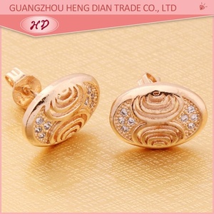 Boucles d'oreilles ovales en or rose pour femmes, motif en spirale, zircone cubique incrustée, clous d'oreilles géométriques, bijoux de mode pour tous les jours et les fêtes - Product Image 5