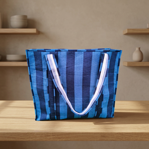 Bolsa de tela no tejida a rayas azules, bolsas de compras con estampado de bloques de algodón, bolsa de compras con parte superior abierta, estilo minimalista para todas las estaciones. - Product Image 3