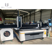 Machine de découpe laser à fibre CNC refroidie par eau haute précision pour tôles et tubes métalliques, vitesse de 70 m/min pour le traitement des garde-corps d'escalier