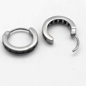 Yunnique Huggie <b>Earrings</b> Titanium Steel <b>Black</b> Diamond Channel Setting Geometric Design <b>Stud</b> Guangzhou Number GZYE-EC1027 - Product Image 3