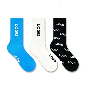 Baixo MOQ meias de algodão respirável personalizadas com logotipo padrão clássico personalizado