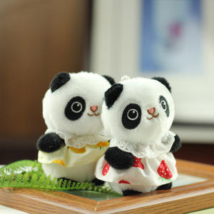 Porte-clés Mini <span class=keywords><strong>Panda</strong></span> avec perles décoratives, figurine charmante en tenue de fruits (fraise, ananas), idéal pour les cadeaux de fête d'anniversaire - Product Image 4
